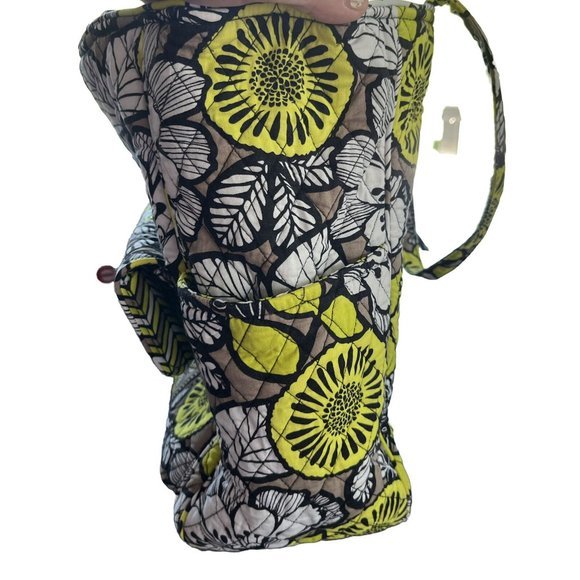 Vera Bradley large zipper tote w/ toggle pocket in Citron pattern Diaper‎ Bag - Picture 4 of 16